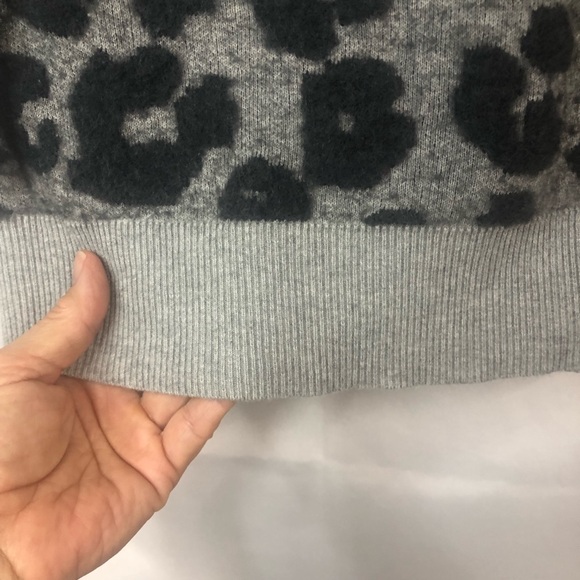 Loft Animal Print Neutral Crew Neck Sweater Soft Fuzzy Textured Banded Hem - Picture 6 of 10